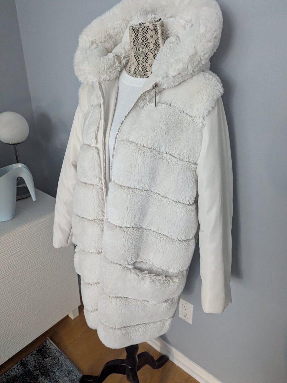 Joseph Ribkoff cream coat - Picture 5 of 11